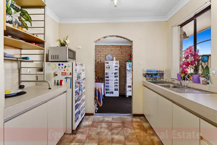 Fifth view of Homely house listing, 4/7 HAYWARD STREET, South Bunbury WA 6230