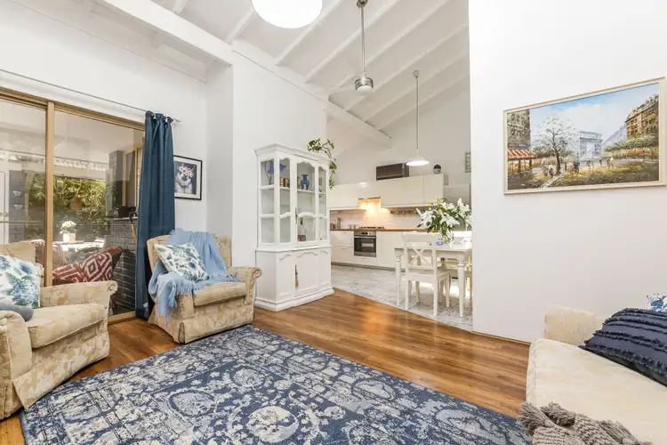 18/6 Edeline Street, Spearwood WA 6163