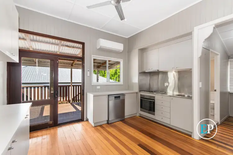 39 Hughes Street, Hermit Park QLD 4812