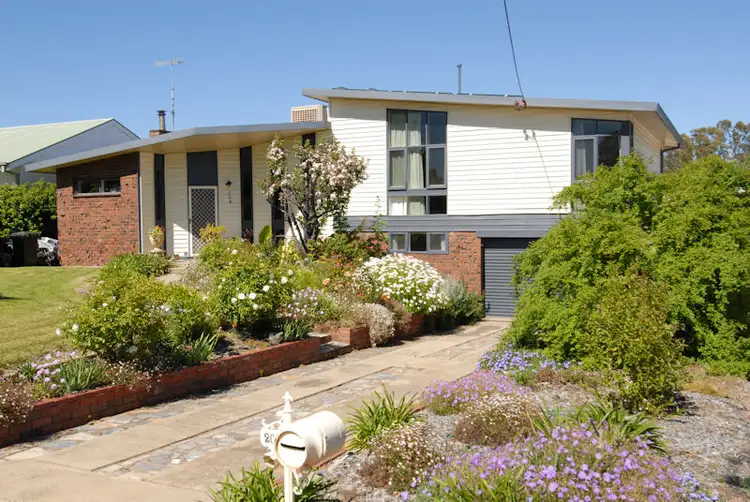 208 VICTORIA STREET, Deniliquin NSW 2710