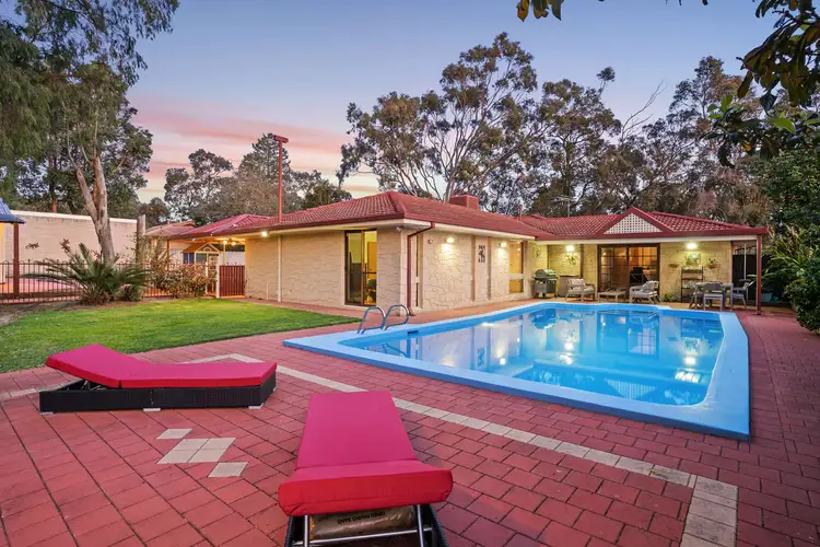 7 Trafalgar Road, Lesmurdie WA 6076