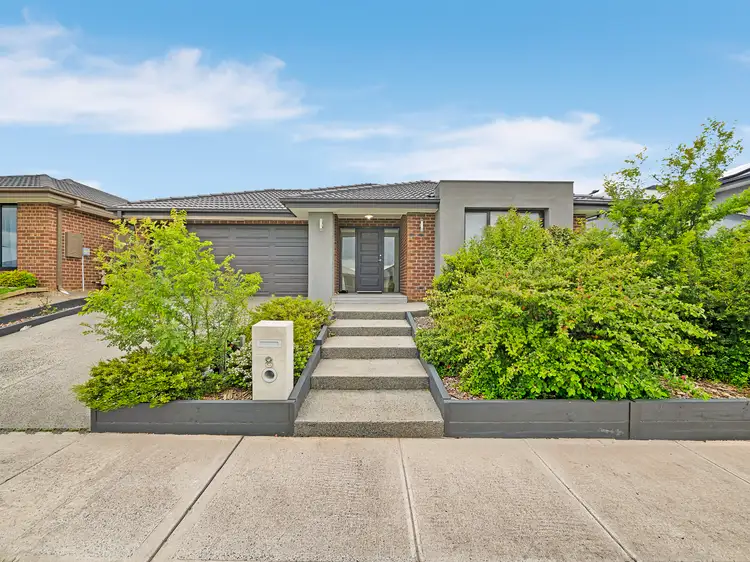8 Yarra Street, Clyde VIC 3978