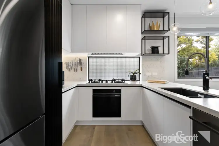 Sixth view of Homely townhouse listing, 2/24 Roland Street, Mount Waverley VIC 3149