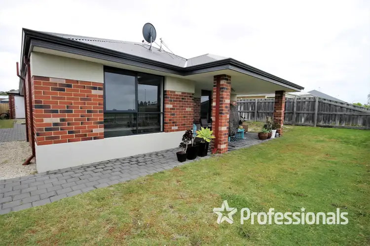 16 Rosebery Lane, Australind WA 6233