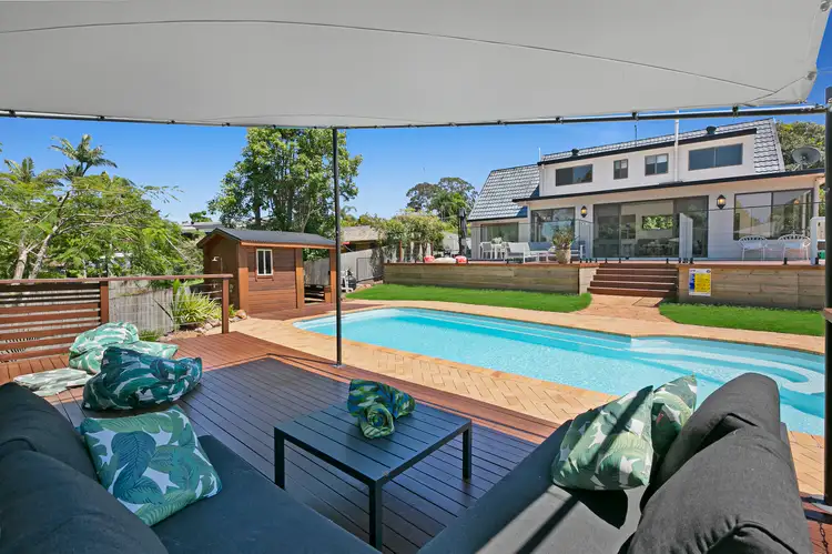 21 Tambourah Drive, Benowa QLD 4217