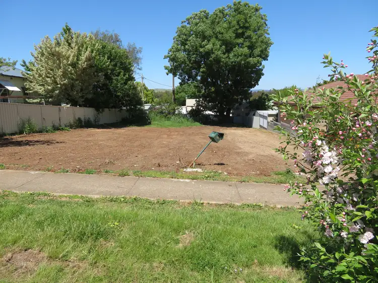 106 Punch Street, Gundagai NSW 2722