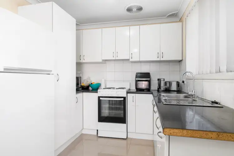 Fifth view of Homely villa listing, 4/4 William Street, Lurnea NSW 2170