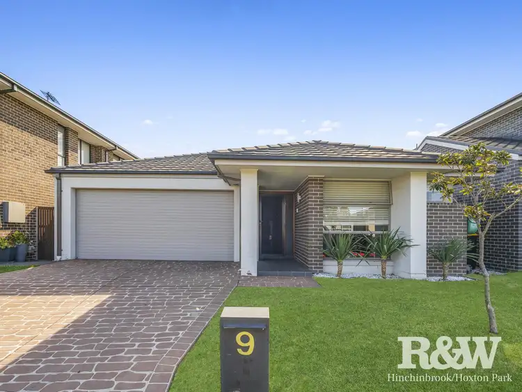 9 Rowley St, Elizabeth Hills NSW 2171