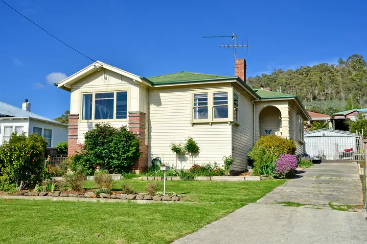 21 Barnett Avenue, New Norfolk TAS 7140
