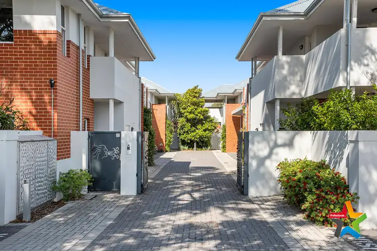 4/102 First Avenue, Bassendean WA 6054