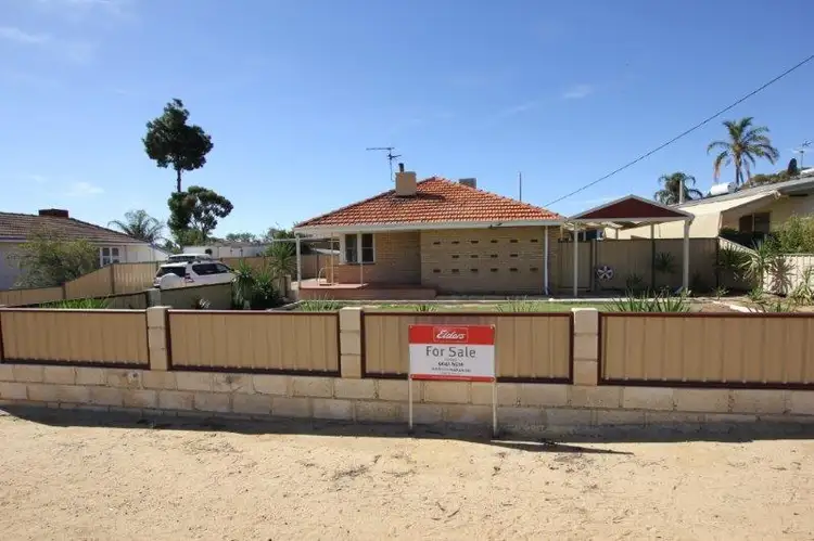 15 Woolgar, Merredin WA 6415
