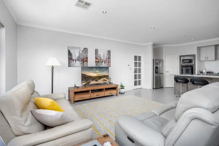 Sixth view of Homely house listing, 8 Lapwing Road, Dalyellup WA 6230