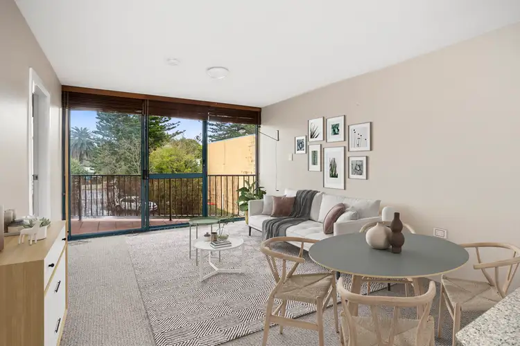 9/15 Seabeach Avenue