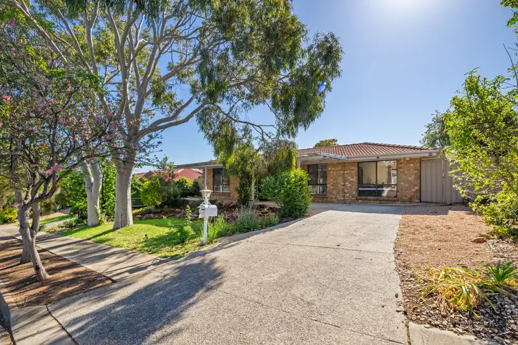 15 Lyons Circuit, Trott Park SA 5158