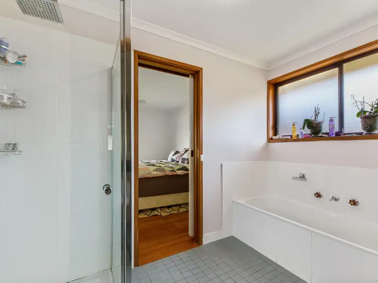 Sixth view of Homely house listing, 11 Deakin Court, Wodonga VIC 3690