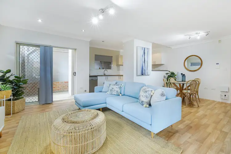 Main view of Homely unit listing, 16/8-10 Range Road, North Gosford NSW 2250