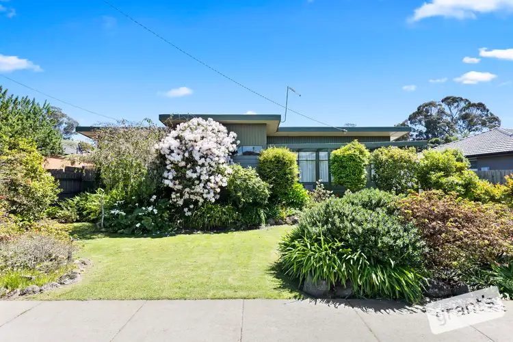 27 Main Street, Narre Warren North VIC 3804