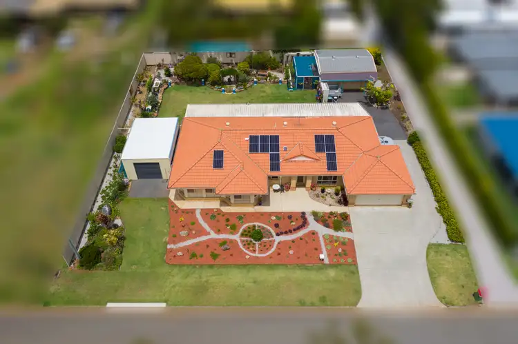 14 Pandanus Street, Birkdale QLD 4159