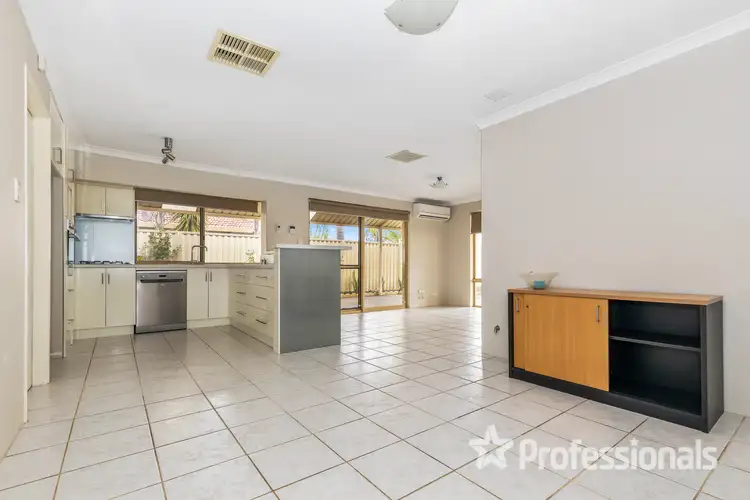 Seventh view of Homely house listing, 4 Lundy Cove, Kiara WA 6054