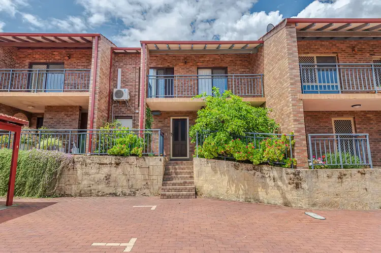 4/242 Coode Street, Como WA 6152