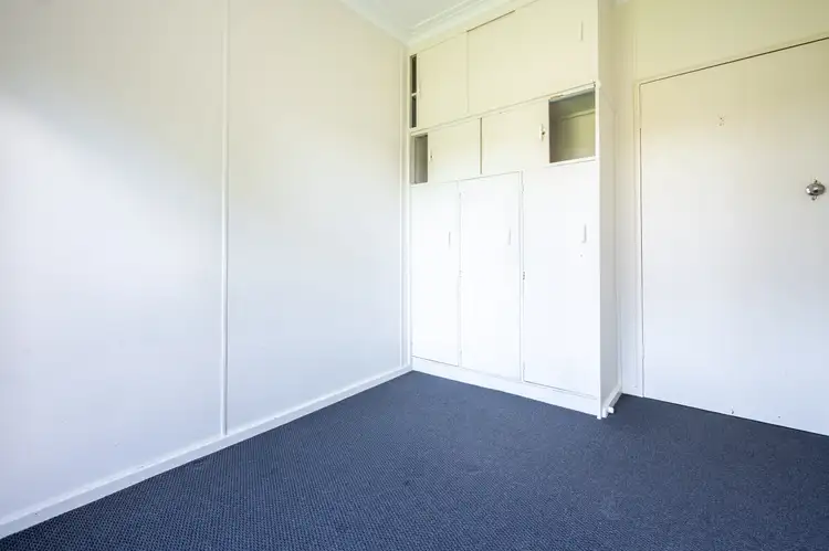 Sixth view of Homely house listing, 10 McKenzie Place, Griffith NSW 2680