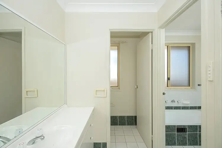 Seventh view of Homely house listing, 2 Claret Ash Close, Toronto NSW 2283