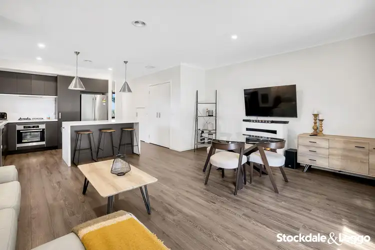 Fifth view of Homely house listing, 17 Erinbank Crescent, Westmeadows VIC 3049