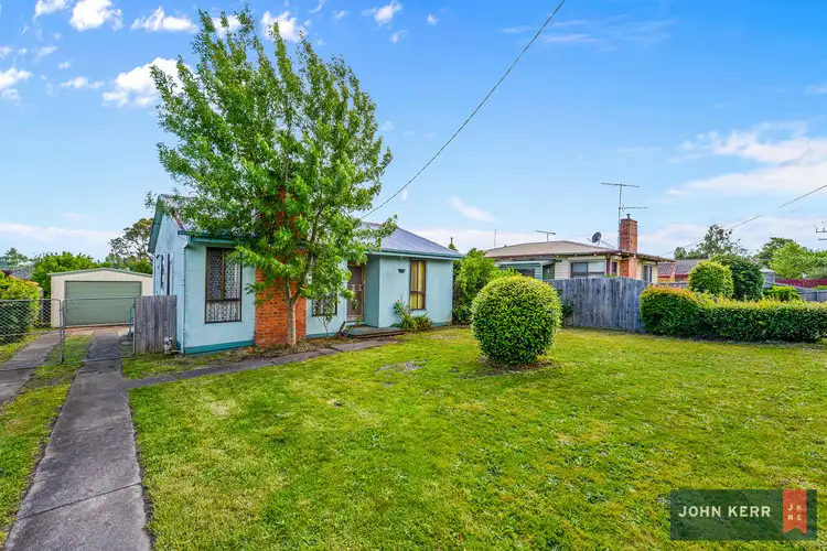 48 Service Road, Moe VIC 3825