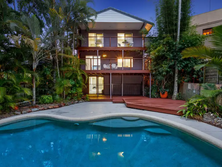 12 Robyn Street, Southport QLD 4215