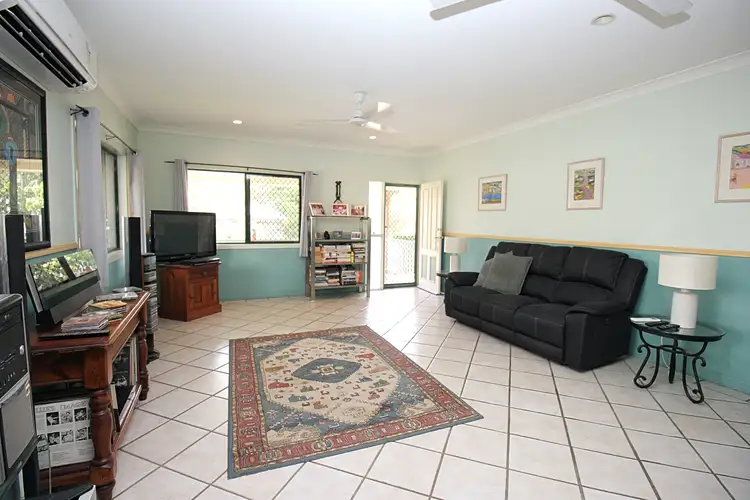 Sixth view of Homely semi-detached listing, 11 Baxter Street, West End QLD 4810