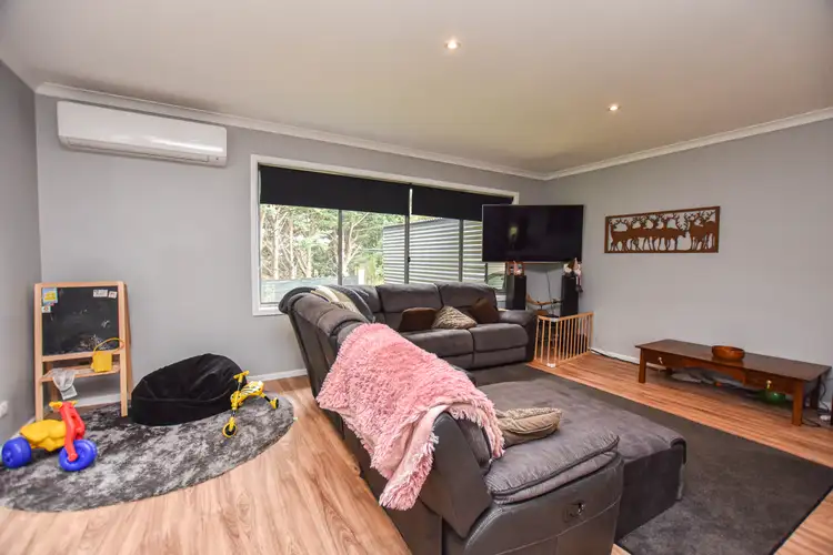 Sixth view of Homely house listing, 7 Ross Court, Myrtleford VIC 3737