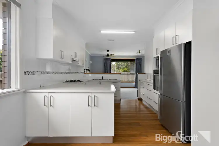 Fifth view of Homely house listing, 7 Cappella Court, Glen Waverley VIC 3150