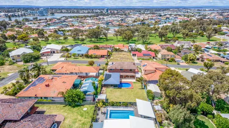Third view of Homely house listing, 10 Muir Place, Halls Head WA 6210