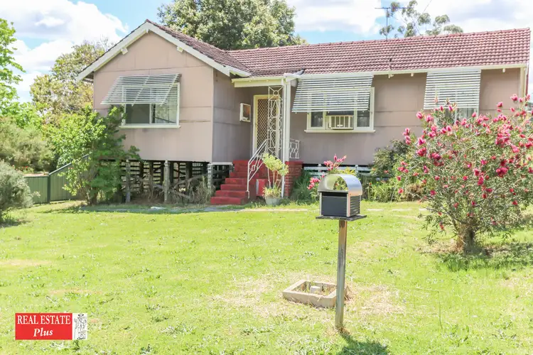 12 Amherst Road, Swan View WA 6056