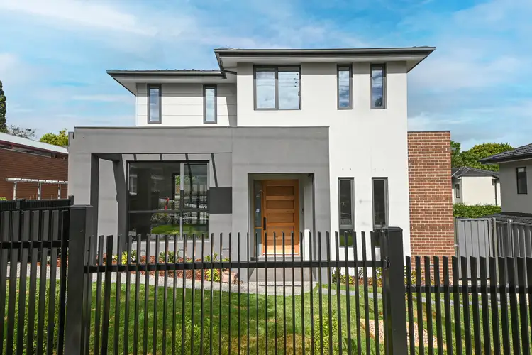 14 Stephensons Place
