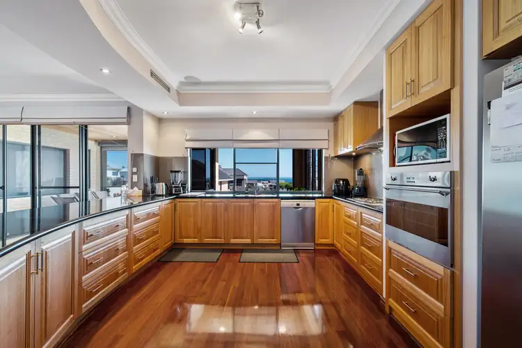 29 Newark Turn, North Coogee WA 6163