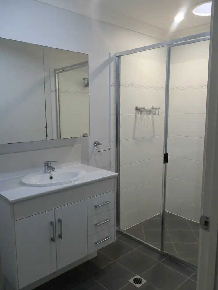 Fifth view of Homely unit listing, 4/21 Moriarty Street, Emerald QLD 4720