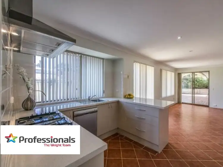 Fifth view of Homely house listing, 2 Hillside Close, Edgewater WA 6027