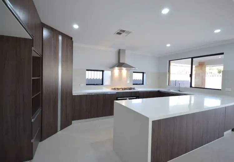 4A Westbourne Way, Lynwood WA 6147