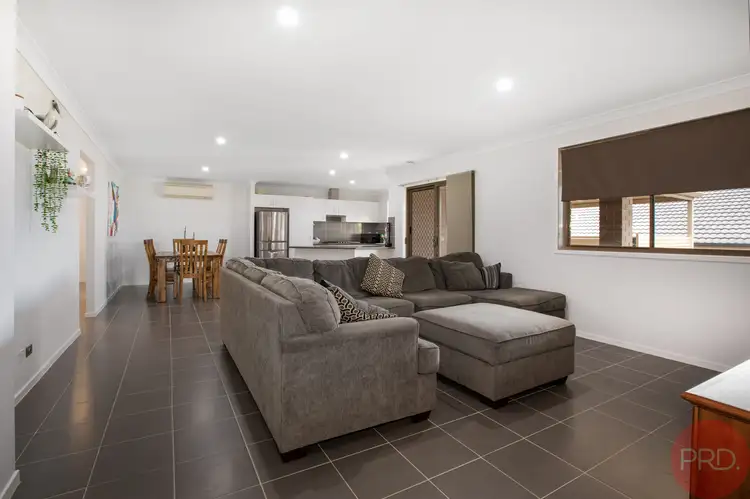 Third view of Homely house listing, 8 Sapphire Drive, Rutherford NSW 2320