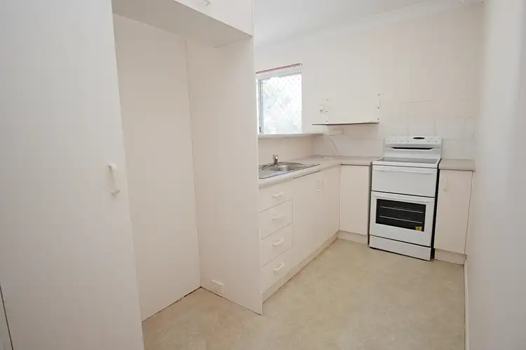 Fourth view of Homely unit listing, 4/36-38 Henry Street, West End QLD 4810