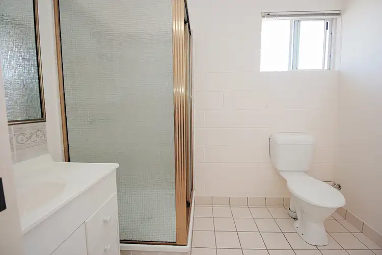 Seventh view of Homely unit listing, 4/36-38 Henry Street, West End QLD 4810