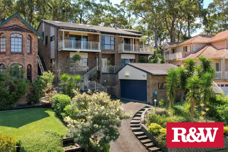 8 Charlotte Place, Illawong NSW 2234