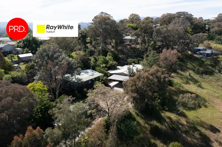 72 Carey Street, Tumut NSW 2720