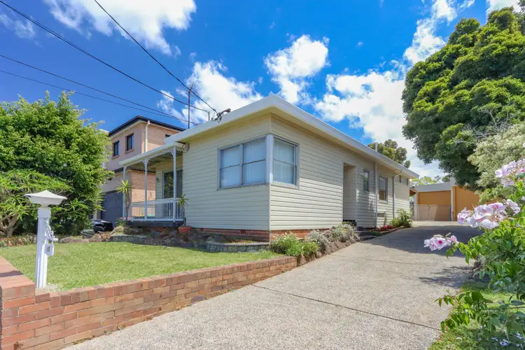 18 Barwon Road, Mortdale NSW 2223