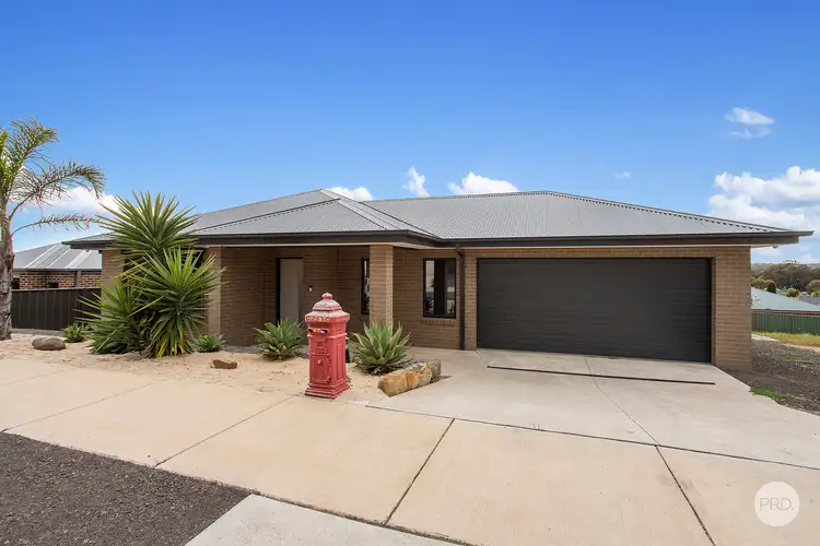 Main view of Homely house listing, 25 Ashbourne Way, Kangaroo Flat VIC 3555