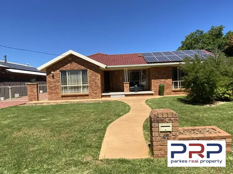 47 Coronation Avenue, Parkes NSW 2870