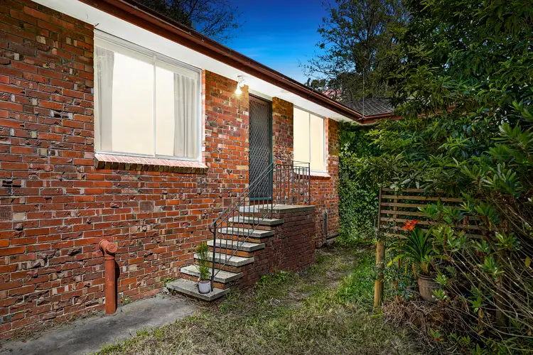2/6 Pioneer Avenue, Upwey VIC 3158