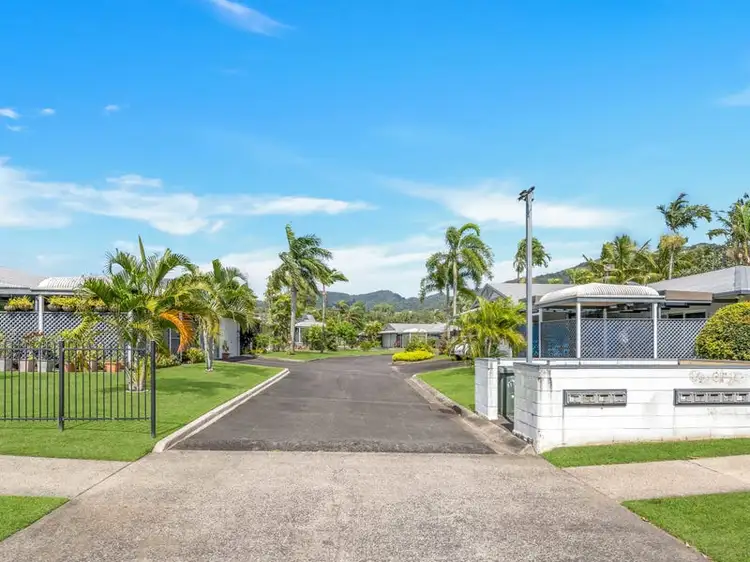 6/389-397 McCoombe Street, Mooroobool QLD 4870