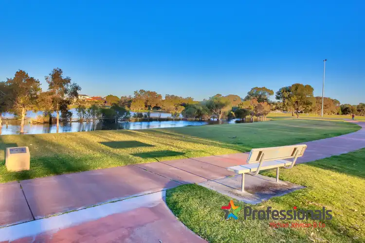 24 Rozelle Crescent, Landsdale WA 6065